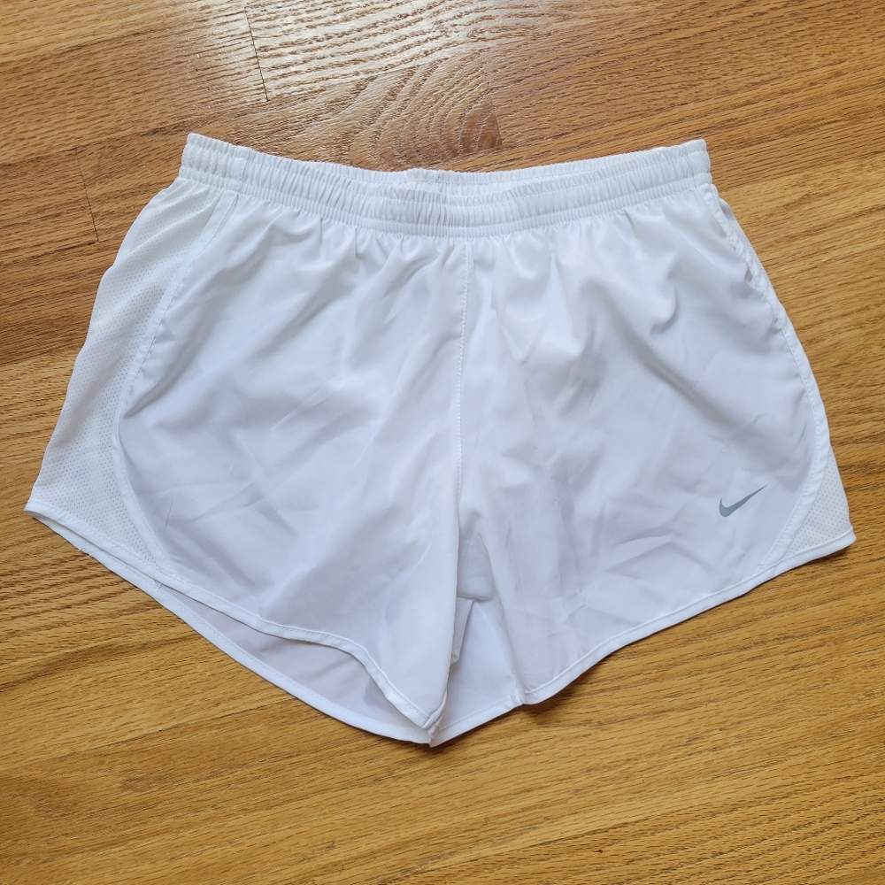 Nike dry fit white shirts junior girls size large